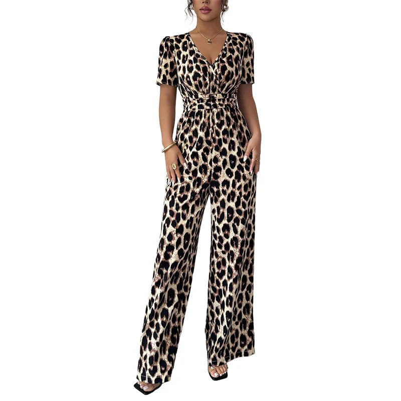 🎁⏰Az utolsó 50 darab Ingyenes ajándék🥇👍Kiváló minőség, sok pozitív értékelés🌿Légies kevert anyagú együttes✨V-nyakú elegáns jumpsuit – Kiemelt derék + széles láb, nőies homokóra alak!