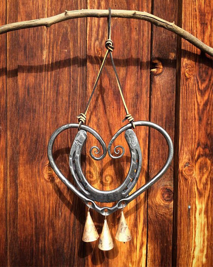 😜30% árcsökkentés🦋Kézzel Készített Patkós Szélcsengő – Szerencsés Szerelmi Ajándék!