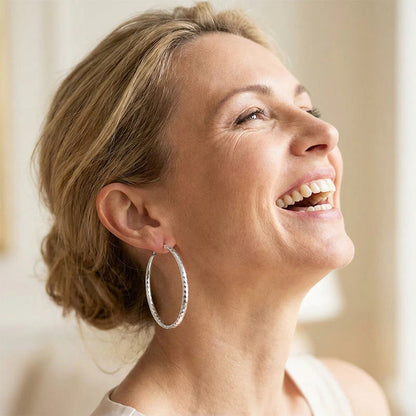 🔥1 vásárol 1 ingyen kap💎Klasszikus Diamant Polírozott Fülbevalók – Vészletlen Eleganciáért!