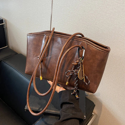 👍2026 Új modell😜30% árcsökkentés👜 Vintage stílusú PU bőr válltáska – Prémium minőség, praktikus és nőies mindennapi kiegészítő!